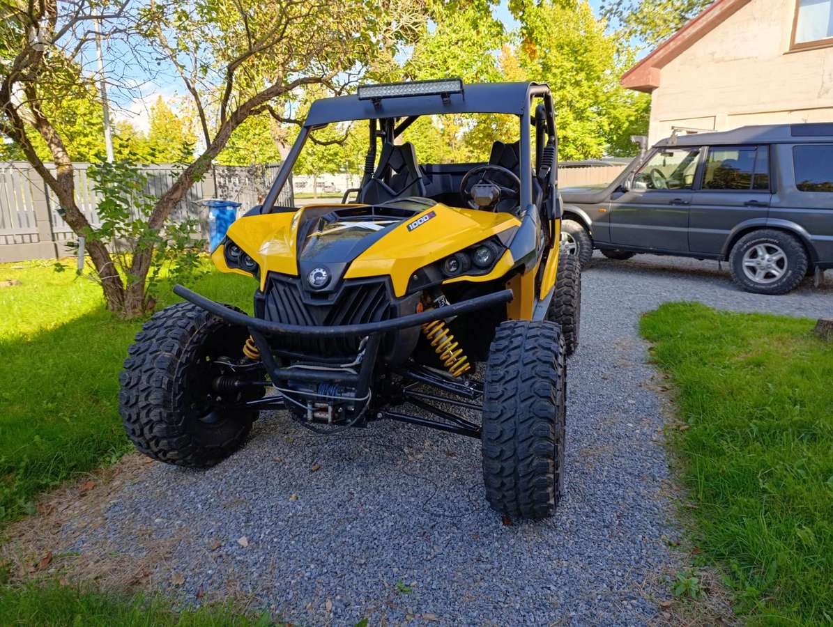 Can-Am Maverick 2012 — rear view