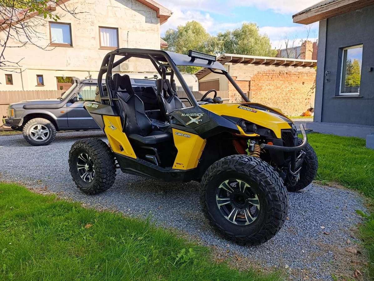 Can-Am Maverick 2012 — engine 1000 cm³