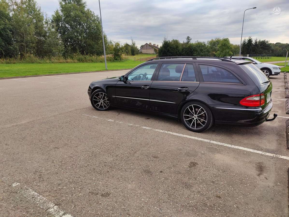 Mercedes-Benz E320 2007 — photo 5