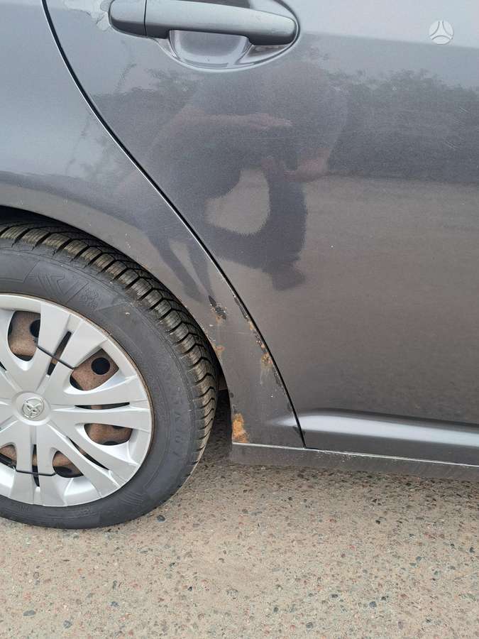 Toyota Avensis 2006 — салон