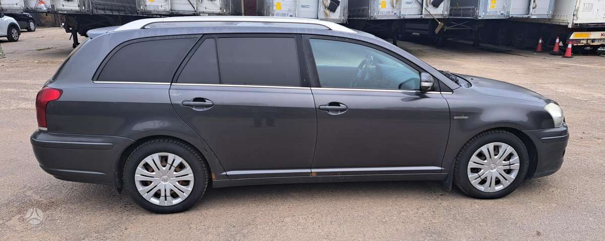 Toyota Avensis 2006 — двигун 2231 cm³, 148 HP (109kW)