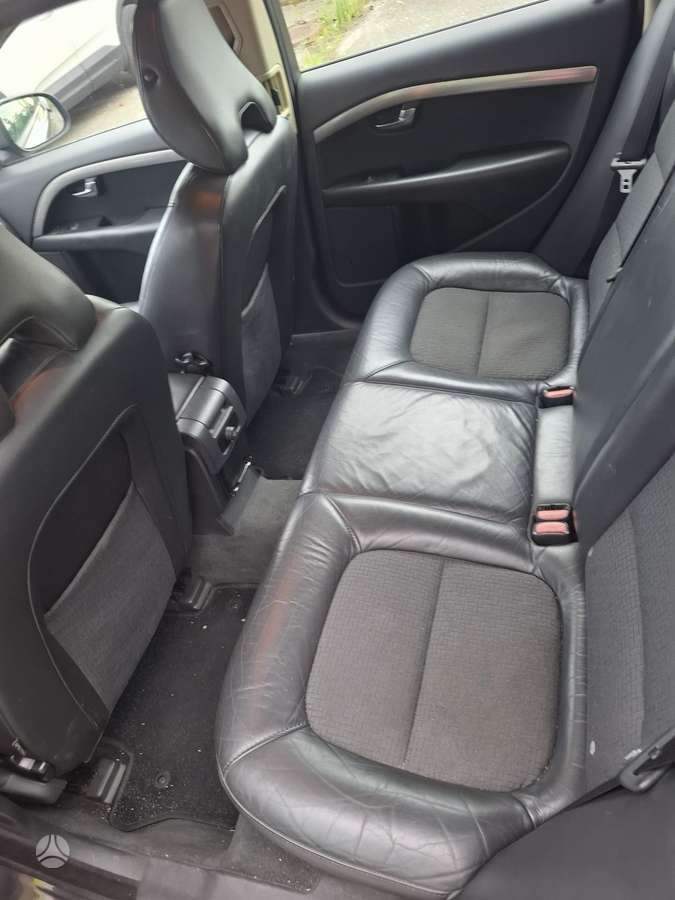 Volvo V70 2008 — photo 10