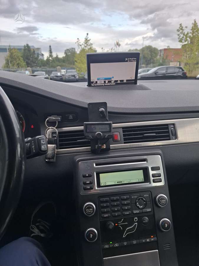 Volvo V70 2008 — photo 7