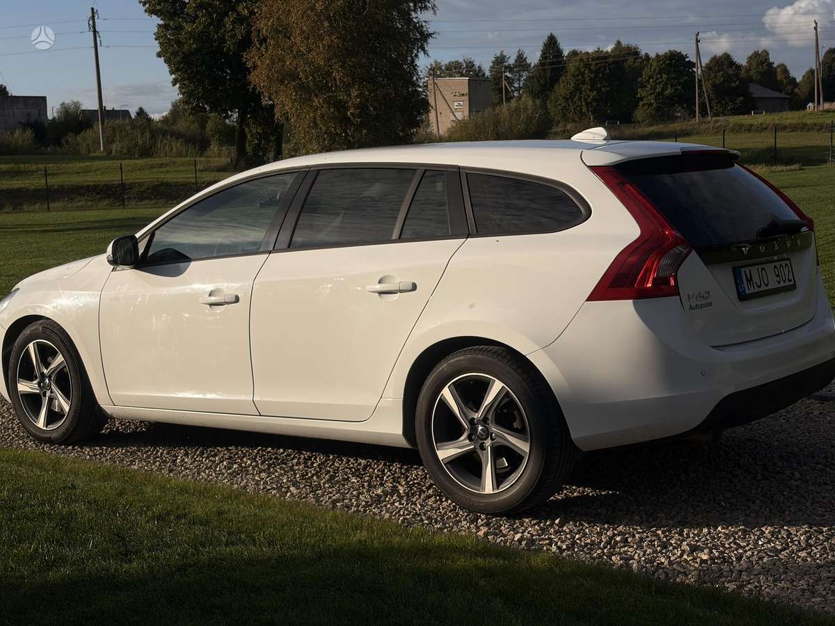 Volvo V60 2013 — photo 5