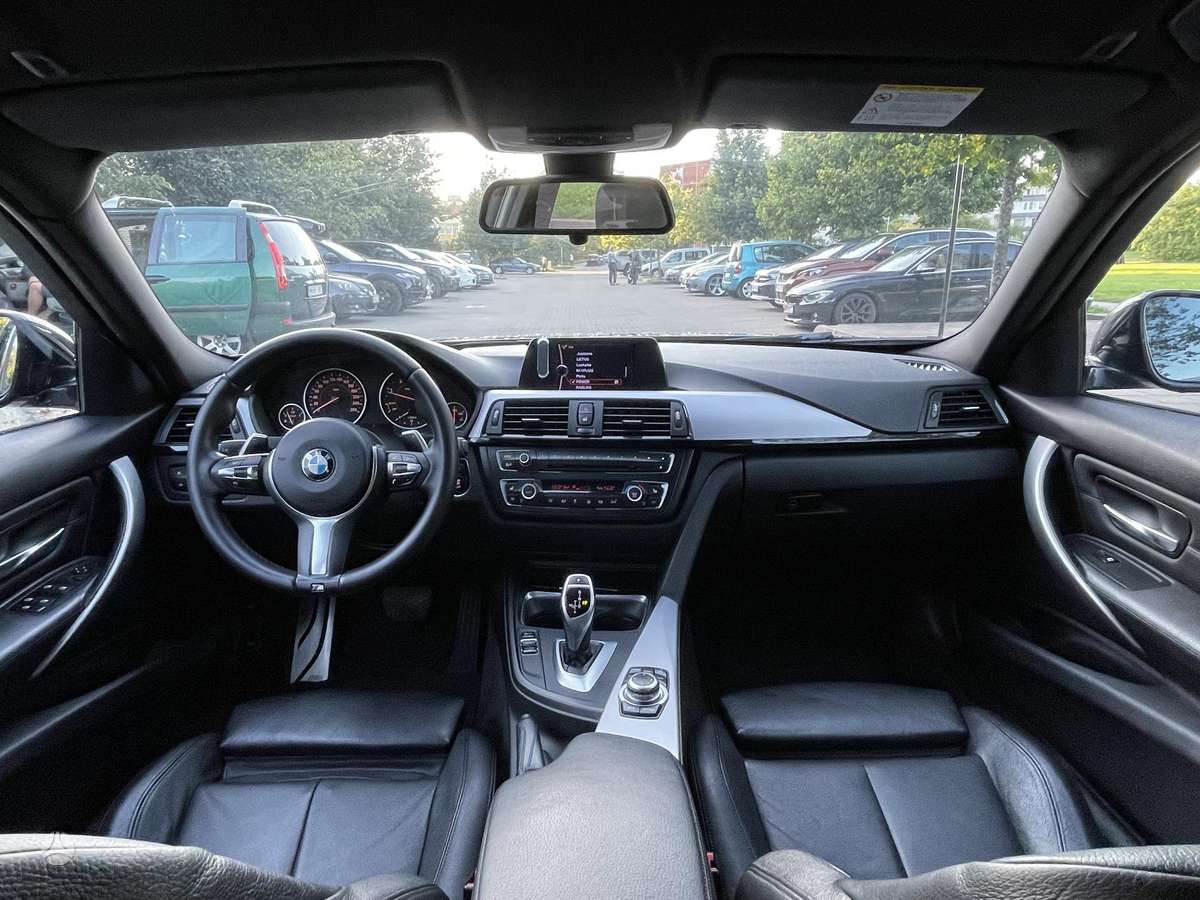 BMW 320 2012 — photo 13