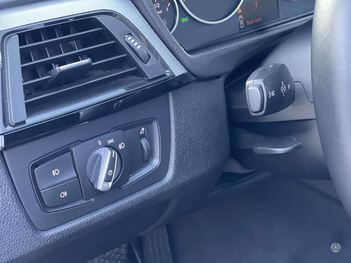 BMW 320 2012 — photo 20