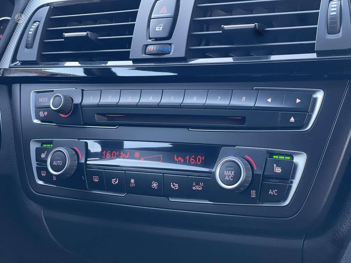 BMW 320 2012 — photo 25