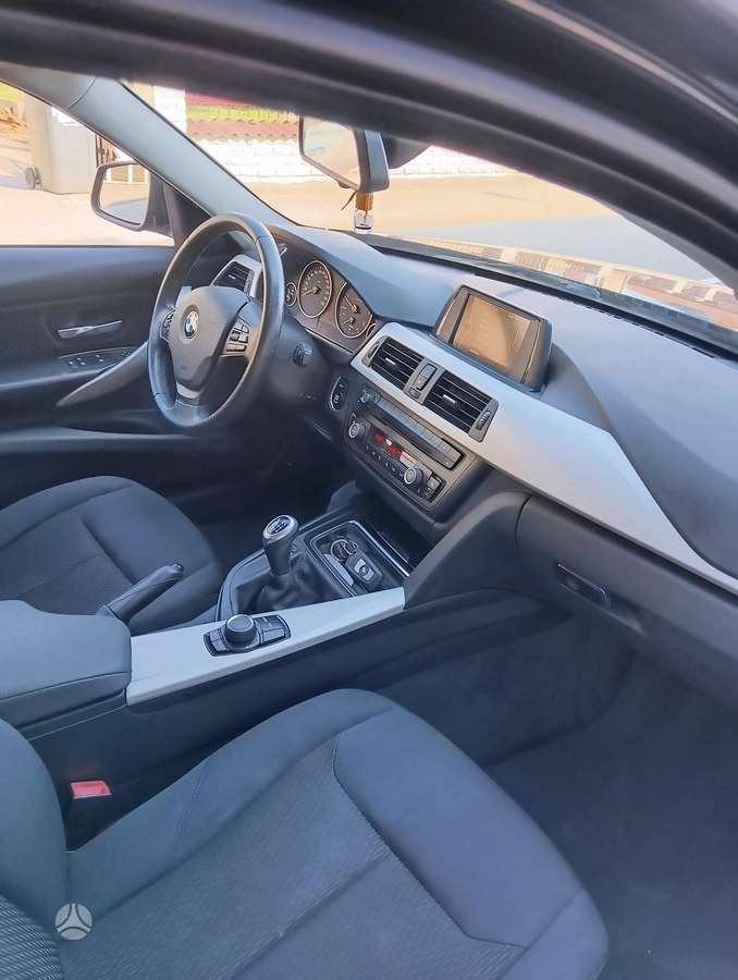 BMW 320 2013 — photo 14
