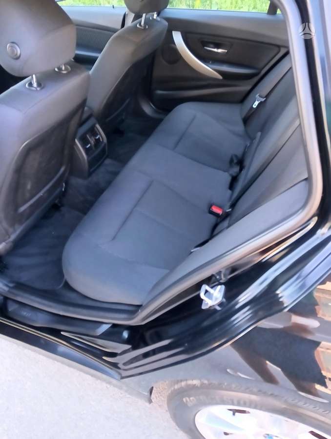 BMW 320 2013 — photo 19