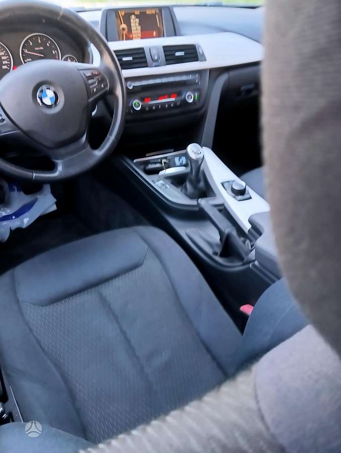 BMW 320 2013 — photo 20