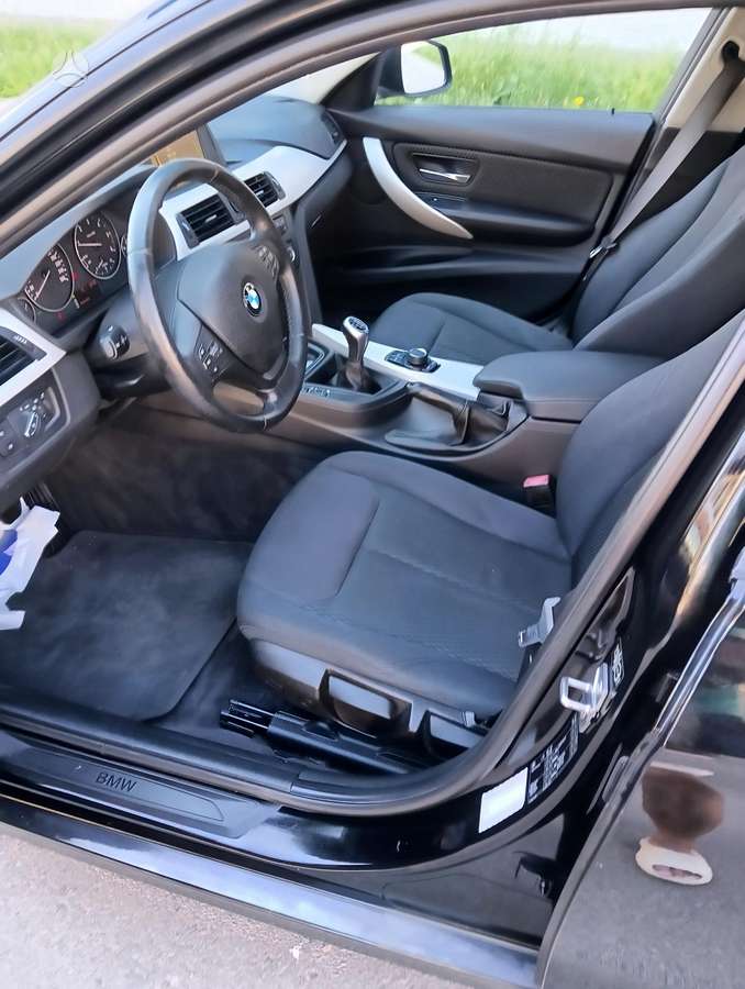 BMW 320 2013 — photo 21