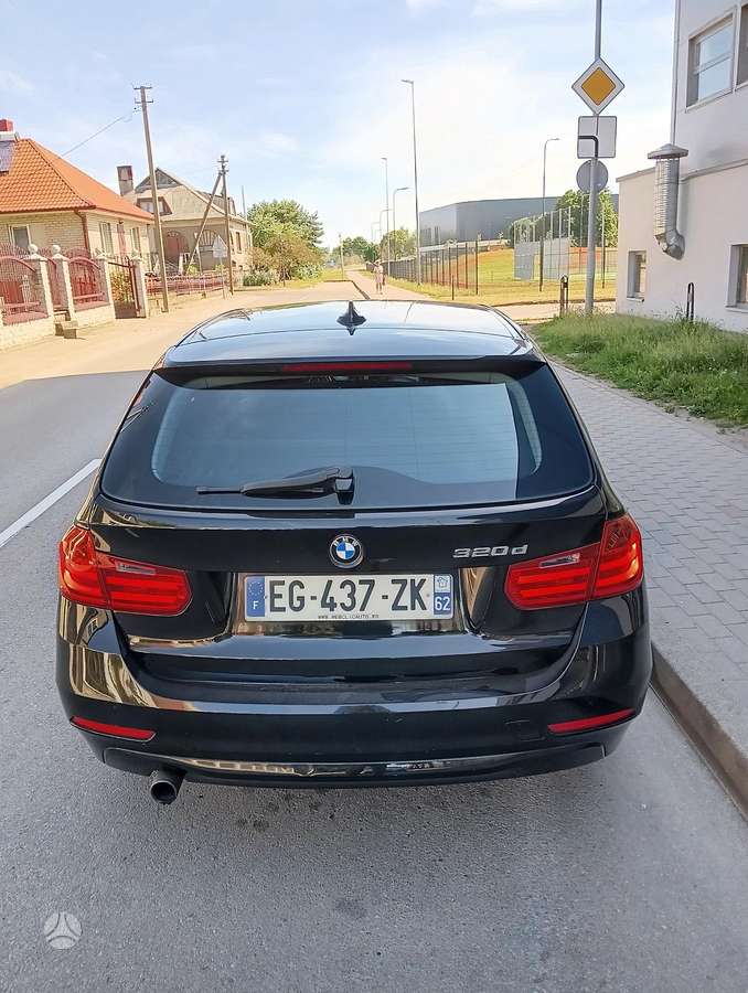 BMW 320 2013 — photo 8