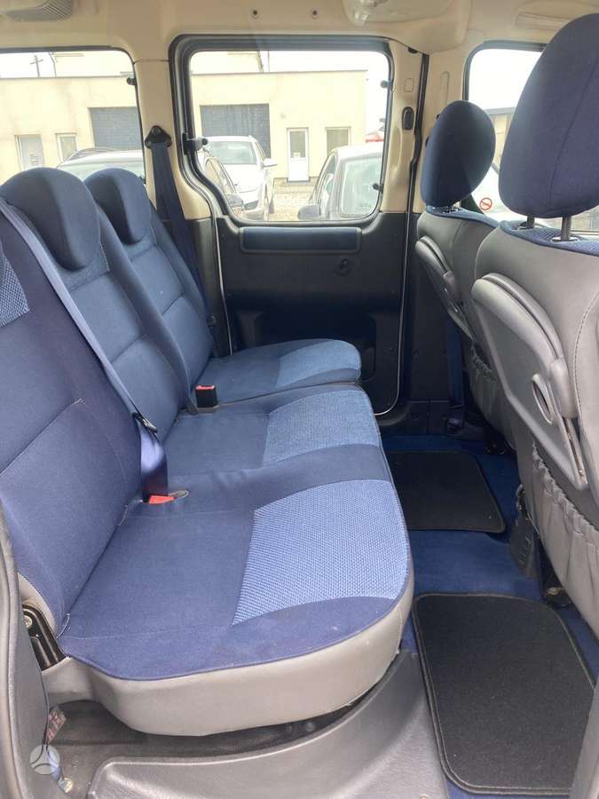Citroen Berlingo 2004 — photo 12