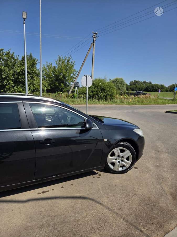 Opel Insignia 2011 — photo 10