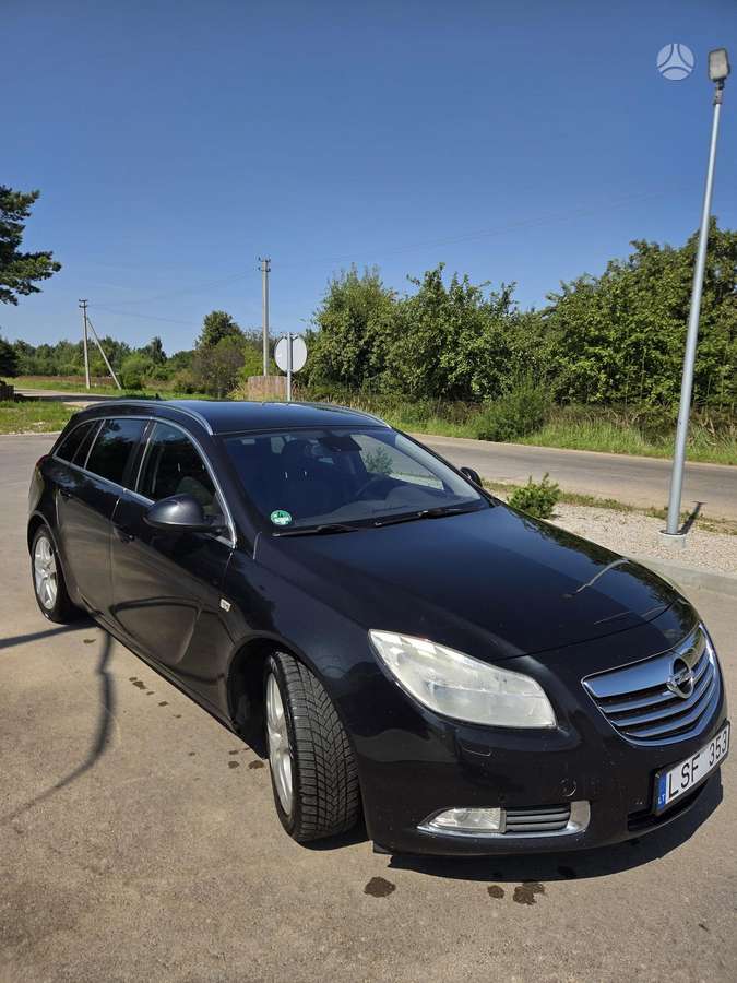 Opel Insignia 2011 — photo 11