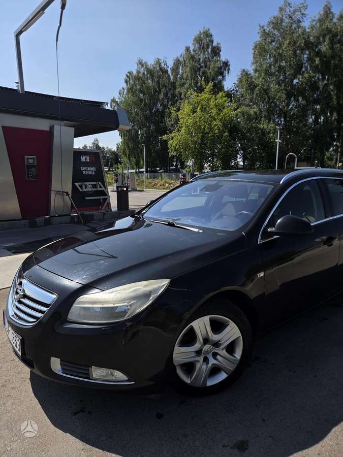 Opel Insignia 2011 — photo 15