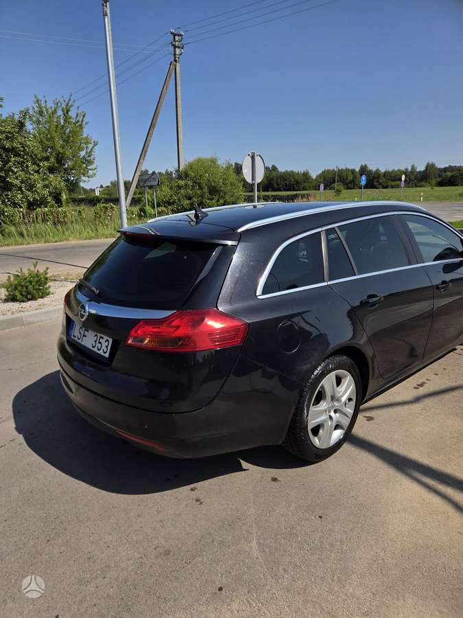 Opel Insignia 2011 — photo 8
