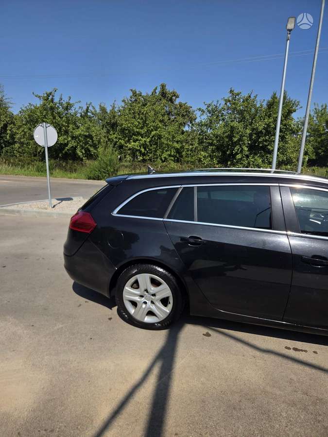 Opel Insignia 2011 — photo 9