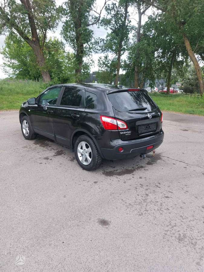 Nissan Qashqai 2011 — engine 1598 cm³, 117 HP (86kW)