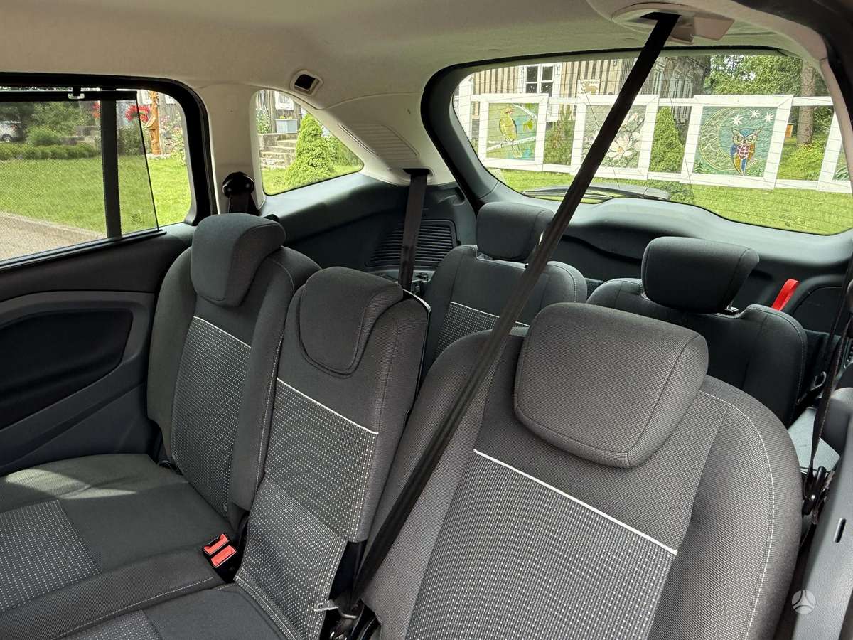 Ford C-MAX 2014 — фото 16