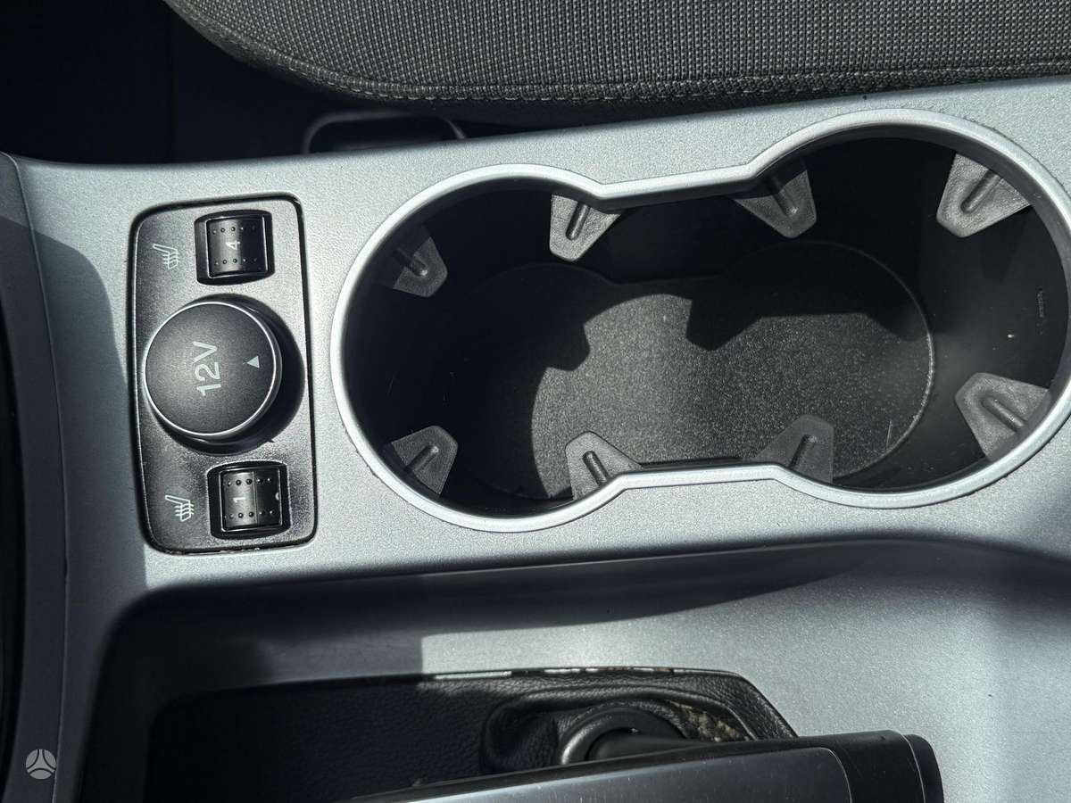 Ford C-MAX 2014 — фото 25