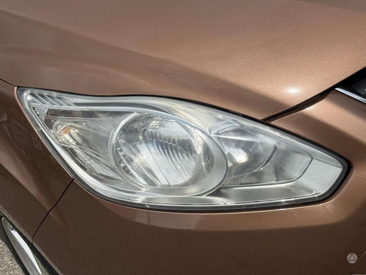 Ford C-MAX 2014 — фото 32