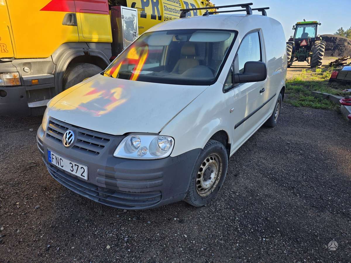 Volkswagen Caddy 2008 — rear view
