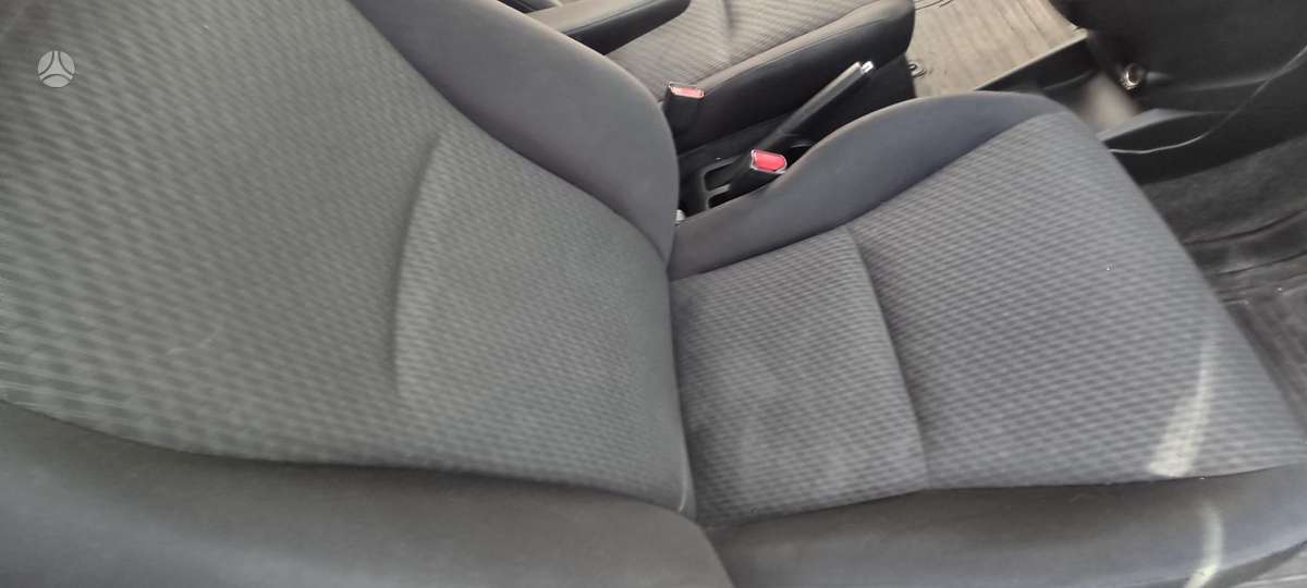 Toyota Verso-S 2012 — photo 13
