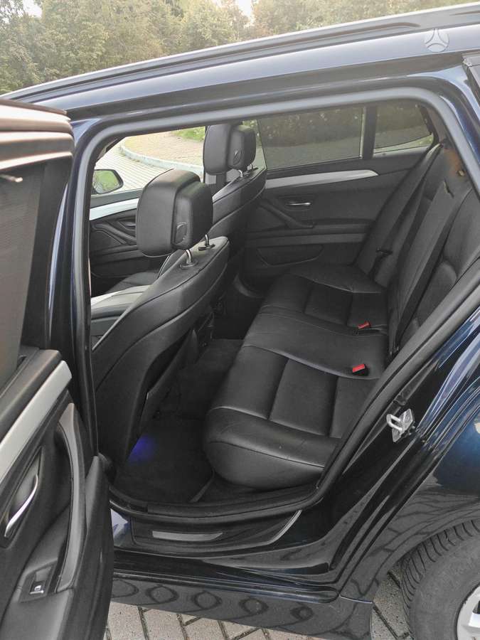 BMW 530 2011 — photo 16
