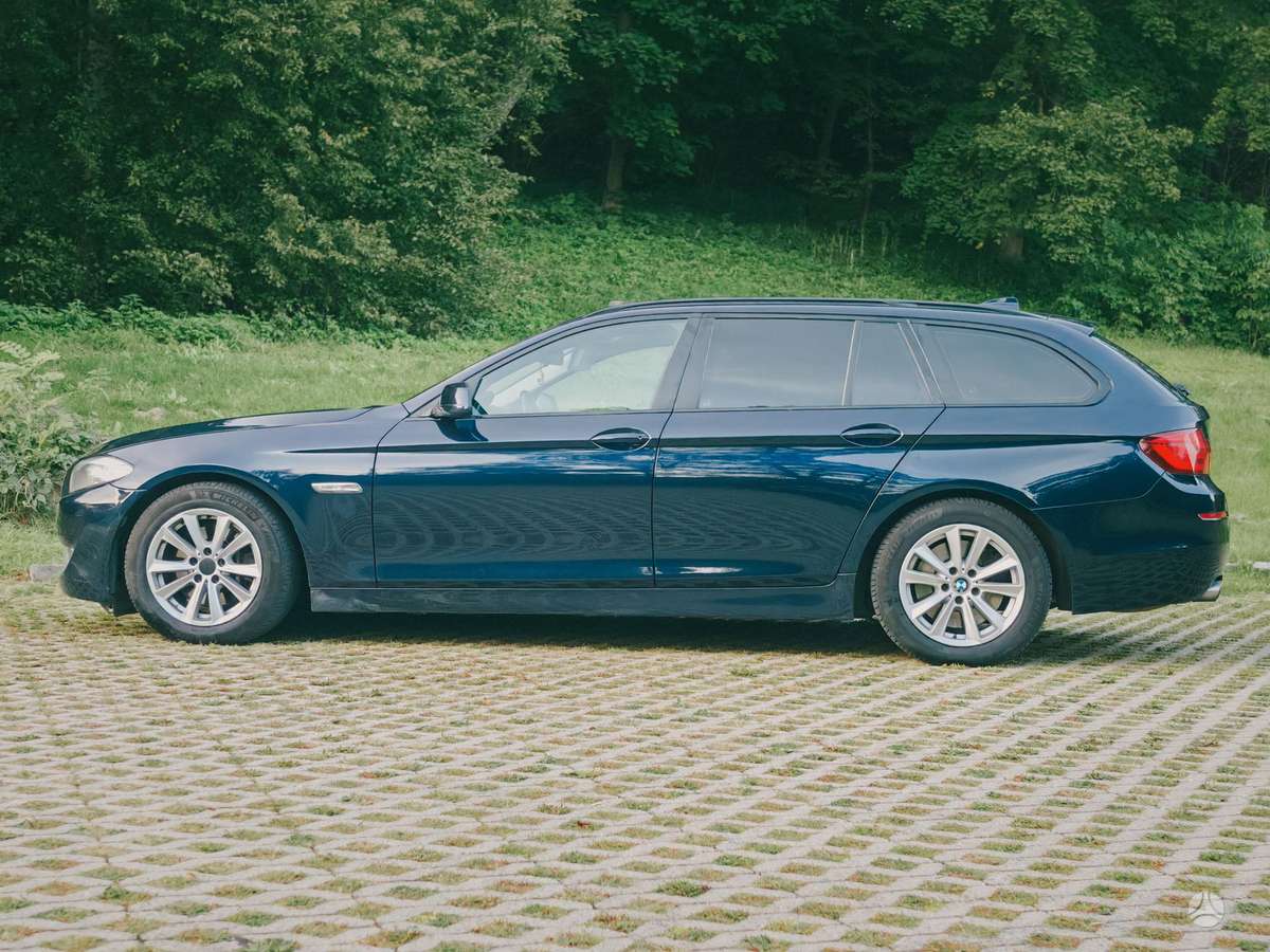 BMW 530 2011 — photo 5