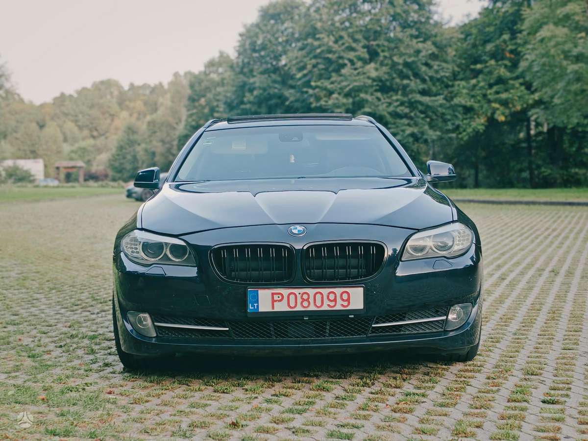 BMW 530 2011 — photo 9