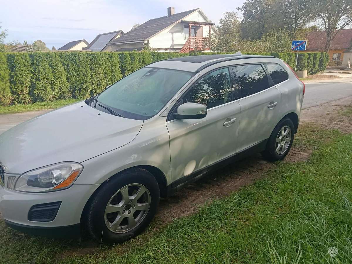 Volvo XC60 2012 — photo 7