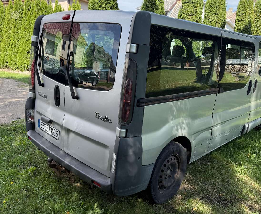 Renault Trafic 2005 — двигун 2500 cm³