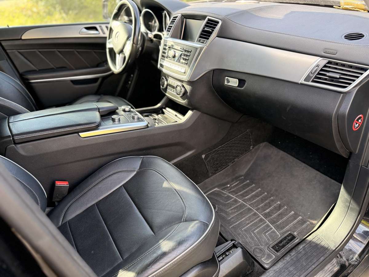 Mercedes-Benz GL350 2015 — photo 6