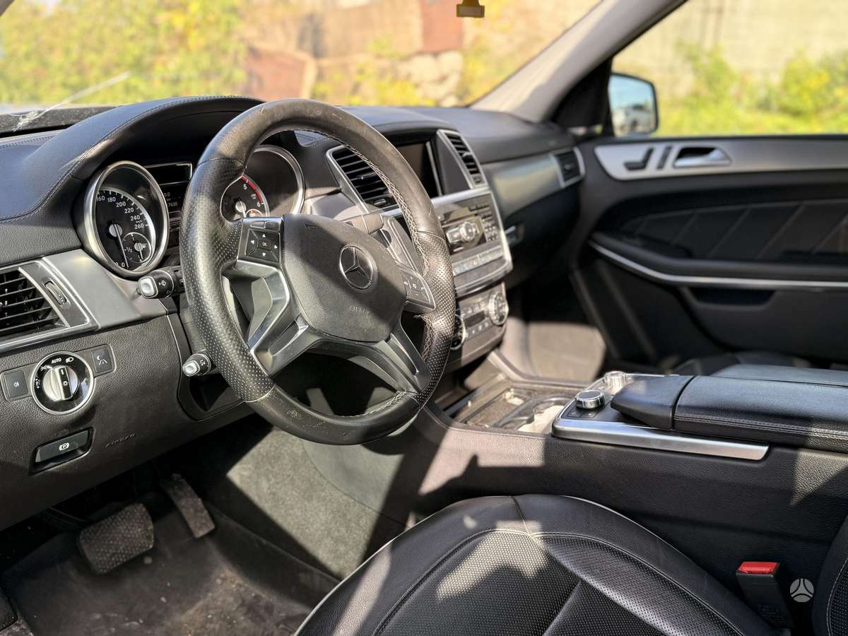 Mercedes-Benz GL350 2015 — photo 7