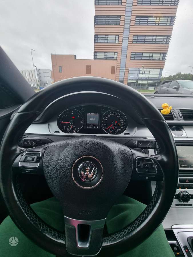 Volkswagen Passat 2013 — photo 10