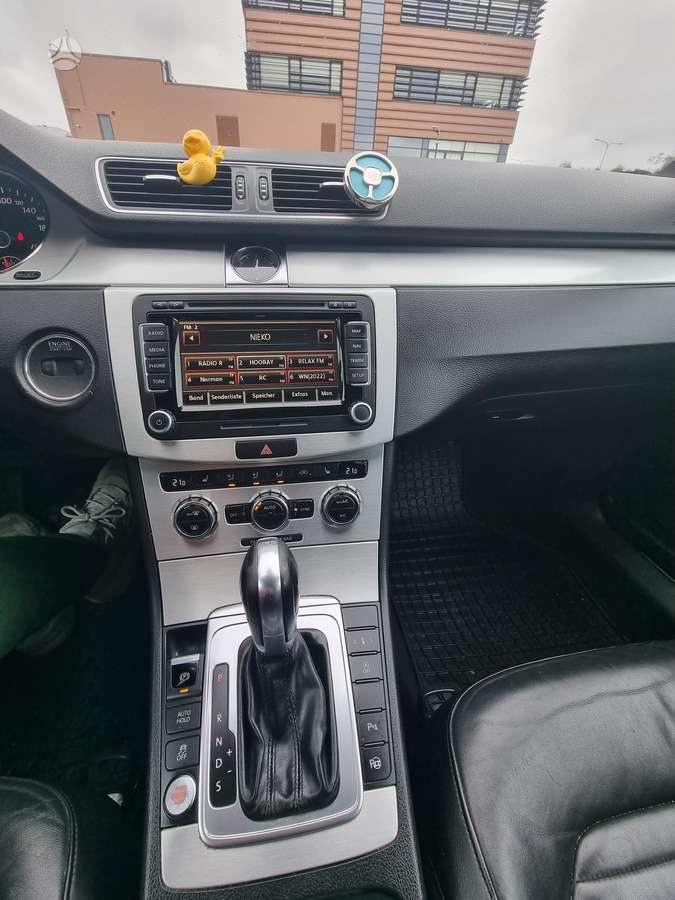 Volkswagen Passat 2013 — photo 13