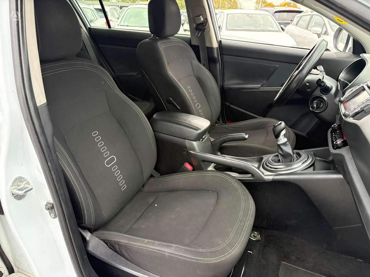Kia Sportage 2011 — photo 13