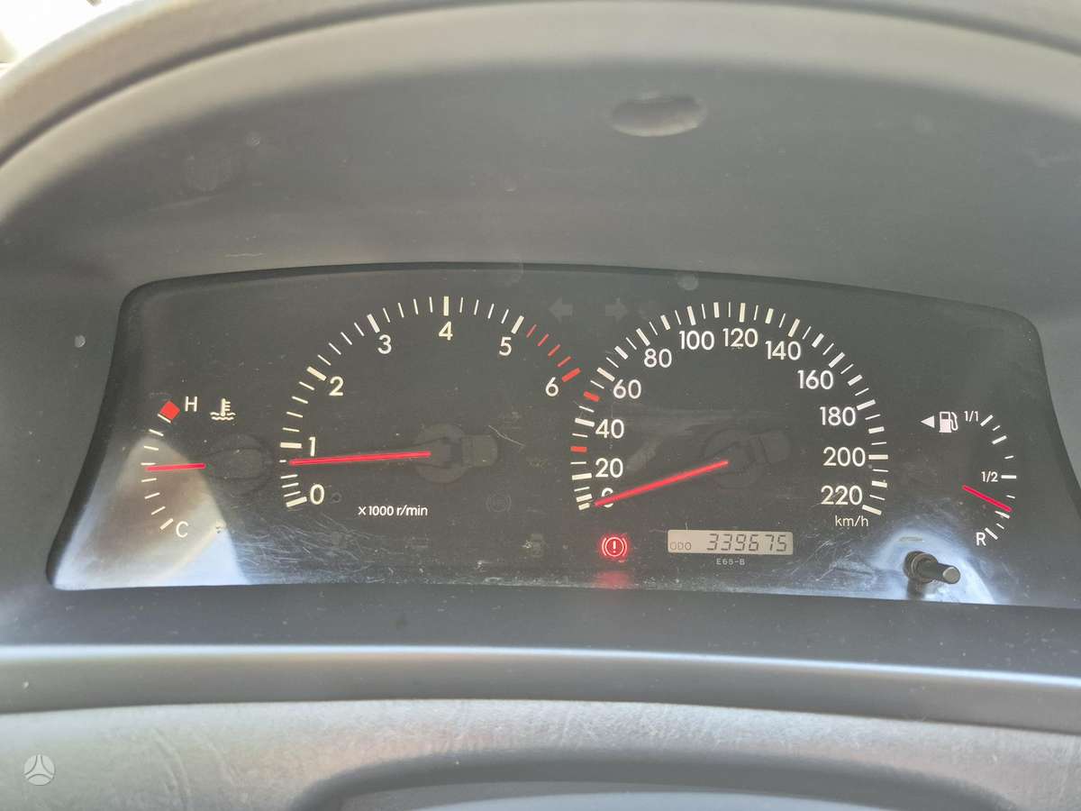 Toyota Corolla 2004 — photo 10