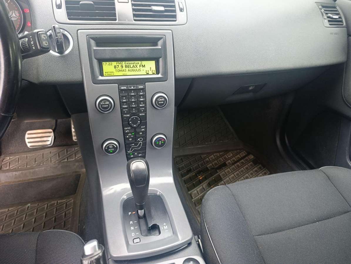 Volvo V50 2009 — photo 8