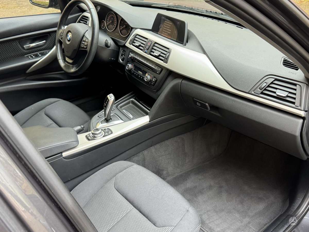 BMW 320 2014 — photo 13