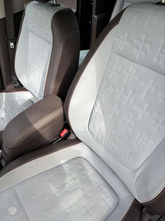Opel Meriva 2015 — photo 19