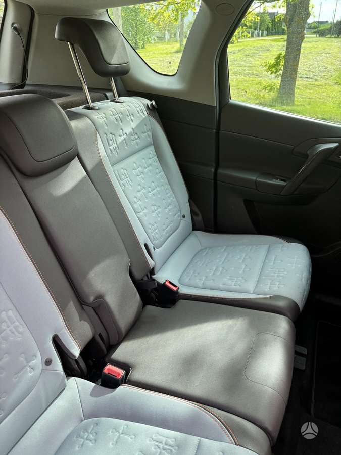 Opel Meriva 2015 — photo 21