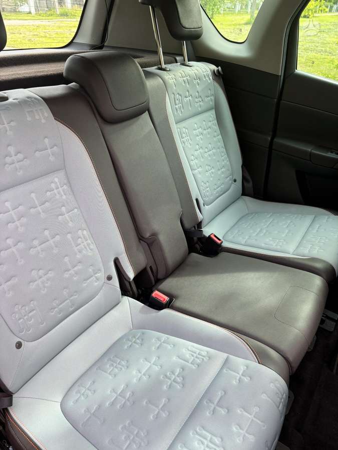 Opel Meriva 2015 — photo 22