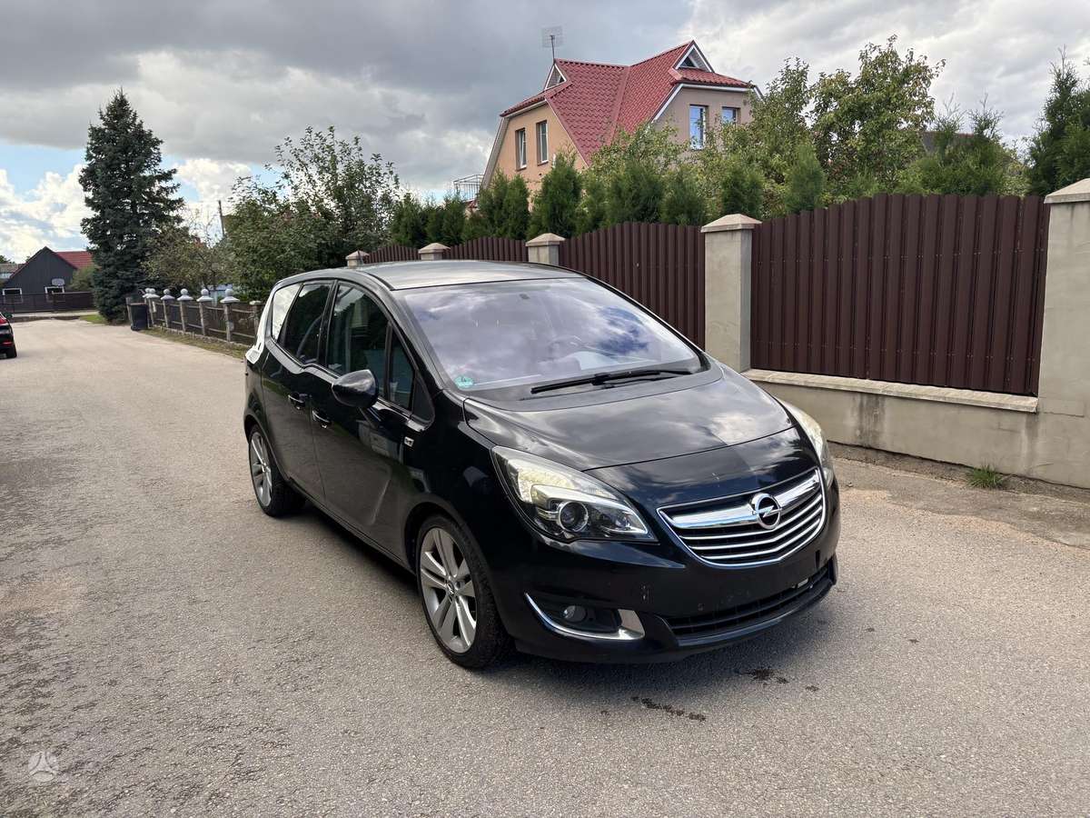 Opel Meriva 2015 — interior