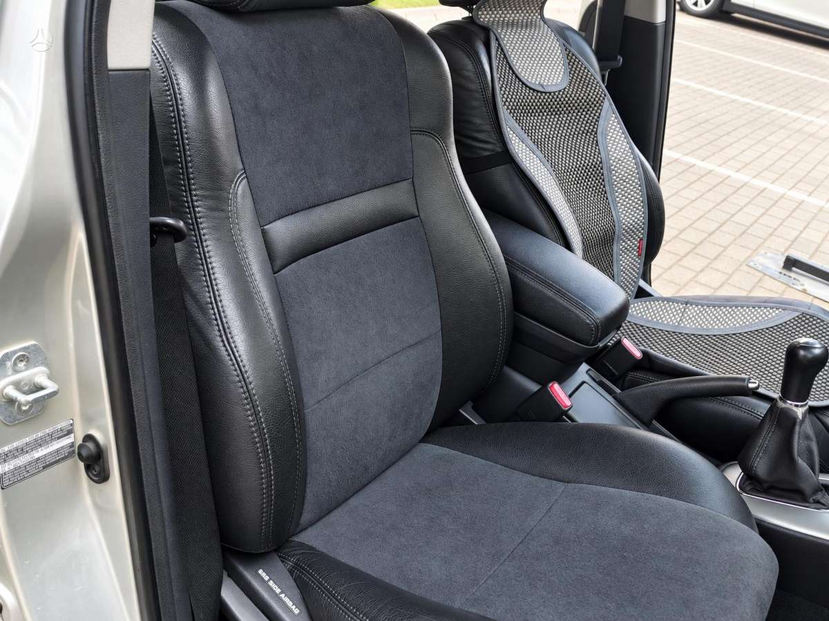 Toyota Avensis 2007 — photo 11