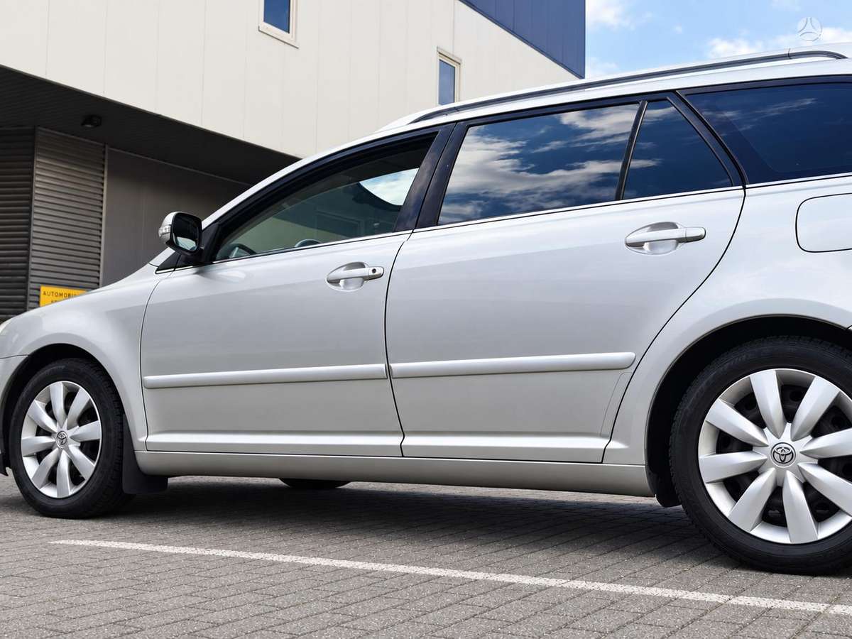 Toyota Avensis 2007 — engine 1794 cm³, 129 HP (95kW)