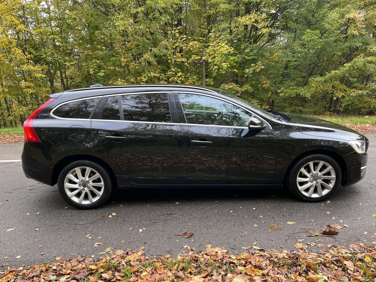 Volvo V60 2014 — photo 10