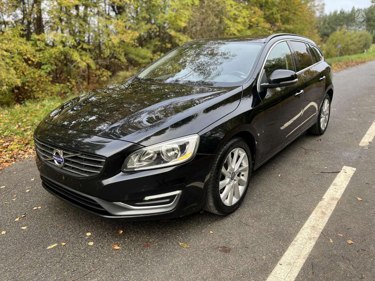 Volvo V60 2014 — rear view