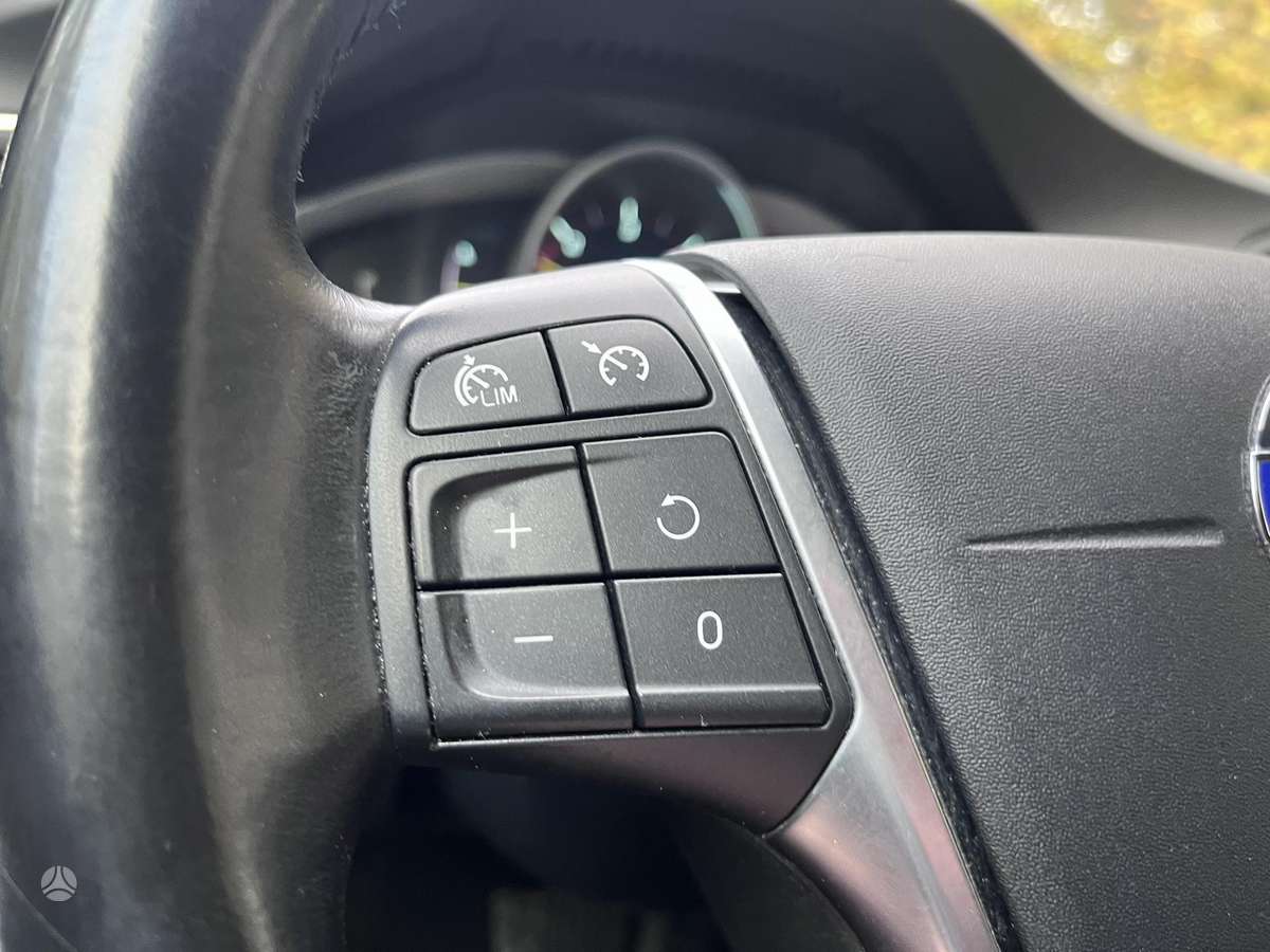 Volvo V60 2014 — photo 20